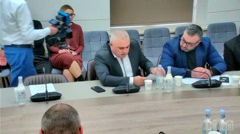 Հազարավոր հեկտարներ անցել են թշնամուն, բայց հողի հարկի հաշվարկի մեջ եք մտցնո՞ւմ. պատգամավոր