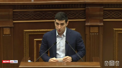 Լեւոն Քոչարյանը երդվեց