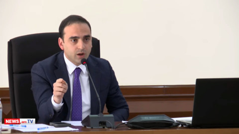 Որեւէ նմանատիպ արարք չի ներվելու. Ավինյանը նկատողություն արեց ավագանու անդամներին եւ թաղապետներին