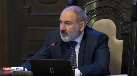 Շենքը պատրաստ էր, 1 տարի ինչի՞ չեք տվել. Փաշինյանին խնդրի մասին ՔՊ–ականի հոգեհանգստի ժամանակ են ասել
