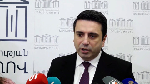 Հայ–ադրբեջանական հարաբերությունները հայ–վրացականից չեն տարբերվո՞ւմ. ԱԺ նախագահի ուշագրավ հայտարարությունը