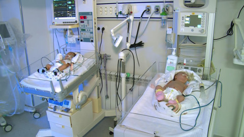 Mikael Vardanyan donates modern medical equipment to Surb Grigor Lusavorich Medical Center maternity hospital