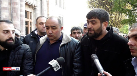 Ադրբեջանցուն ենք ուզո՞ւմ հարստացնել, բյուջեն տեղափոխեք էնտեղ, թող վայելեն. ավտոներկրող