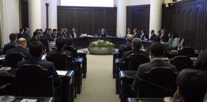 Մինչև 3 տարեկան երեխաների դայակի համար գումար կտրամադրվի. կառավարությունը նոր որոշում ընդունեց