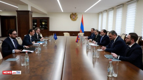 Papikyan, Colomina confer about Armenia-NATO partnership