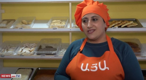 ԱՐՑԱԽԻՑ ՀԱՅԱՍՏԱՆ․ Տնակում ապրող բազմանդամ ընտանիքը զբաղվում է հրուշակագործությամբ
