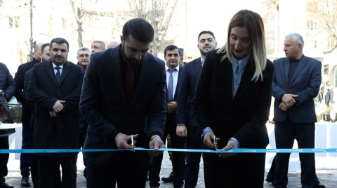 Հոգատար մոտեցում յուրաքանչյուրին․ «ԱՄԻՕ ԲԱՆԿ»-ի «Վանաձոր» մասնաճյուղը վերաբացվել է նոր բրենդի ներքո