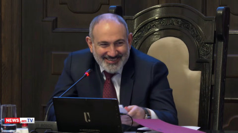 «Բարի ժամանց ենք մաղթում բոլորին». Փաշինյանին զվարճացրեց թանկարժեք պետհամարանիշների վաճառքի թեման