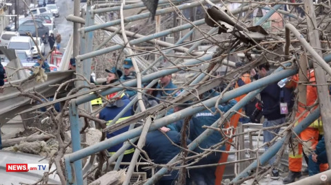 Պայթյունից տուժած կնոջը նույնպես դուրս բերեցին փլատակներից. նա ողջ է