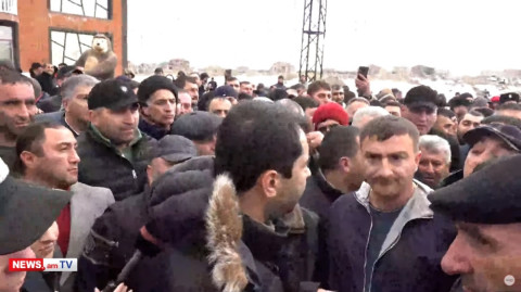 «Խելոք խոսա, հա՜». «Խոպանչիները» սուլում են Գեղարքունիքի մարզպետին