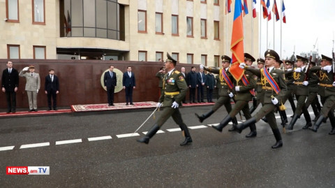 Ֆրանսիայի պաշտպանության նախարարի դիմավորման հանդիսավոր արարողությունը ՊՆ-ում