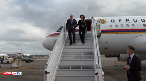 Armenia's Pashinyan arrives in Greece