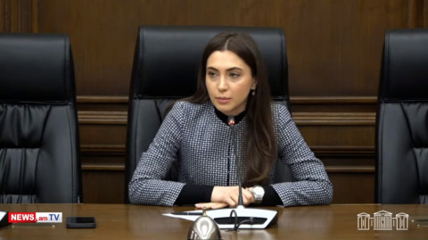 Մնում է միայն փառք տալ Աստծուն, որ էս բարդակի պարագայում Հայաստանն էսքան էլ դիմակայում է. Աննա Մկրտչյան