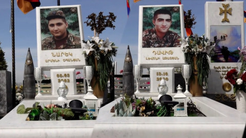«Ցորի» զորամասի զոհված զինվորների ծնողները պահանջում են Ջալալ Հարությունյանի գործը քննել Երեւանում
