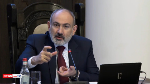 «Երեւի բեմական գործունեությամբ զբաղվենք, բայց այնտեղ էլ ձվերով ու լոլիկով ընդունելու պրակտիկա կա»