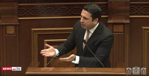 Բա հա՞յ չեք, վեր կացեք՝ ռուսական կողմին ասեք՝ էդ ինչ եք ասում. Ալեն Սիմոնյանը՝ ընդդիմությանը