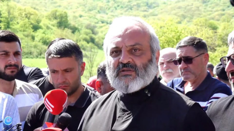 Սասուն Միքայելյան, դուք եւ ձեր կցորդները հավաքեք ձեզ. Բագրատ Սրբազան