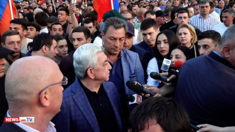 «Ձեզ հետ խոսում եմ, անելիք չի՞»․ Սարգսյանը՝ ստեղծված իրավիճակում ընդդիմության անելիքների մասին