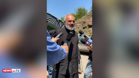 Արտահայտե΄ք ձեր ընդվզումը, բավակա΄ն է, հայոց պետականության վճռորոշ ժամն է. Բագրատ Սրբազանի կոչը