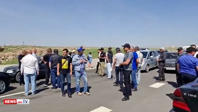 Քաղաքացիները փակել են Գյումրի Երևան ավտոմայրուղին