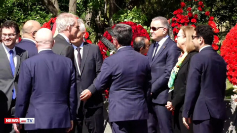 ԱՄՆ, ԵՄ, Մեծ Բրիտանիայի, Գերմանիայի, Ֆրանսիայի դեսպանները երկար զրուցում են «Հաղթանակ» զբոսայգում