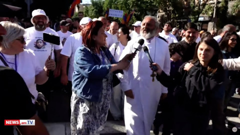 Քո փտած վիճակով լուսավոր մարդկանց մտցրել էիր այդ կարգավիճակի մեջ․ Բագրատ Սրբազանը՝ Փաշինյանին