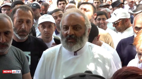 Պարոն Գյուրջինյան, ինքներդ էլ Տավուշից եք, ամոթ է, ամոթ. Բագրատ Սրբազան