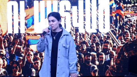 Թքեմ ես ձեր երեսին, որ դուք նարկոբարոն եք անվանում զոհվածների ծնողներին»․ Անաիս Սարդարյան