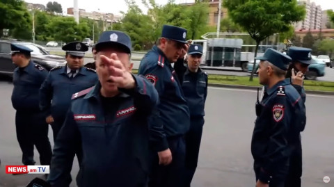 «Հոգեկան հիվանդ եք». ոստիկանը՝ տարեց կնոջը