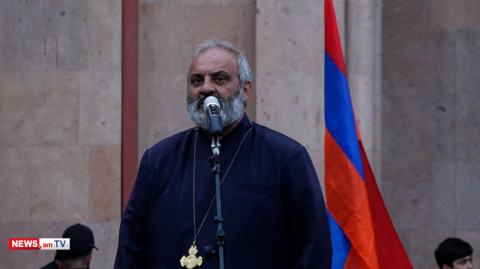 Վաղը` 17:00-ին, Օպերայի բակում հուժկու անհամաձայնությունը պետք է հայտնենք Փաշինյանին. Բագրատ Սրբազան