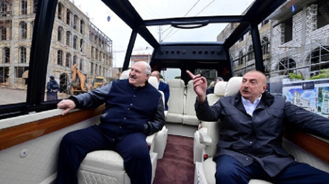 Լուկաշենկոն Ալիեւին Կովկասի առաջնորդ է կարգում, շրջում օկուպացված Շուշիում