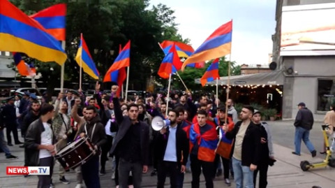 Երիտասարդների իրազեկման ակցիան` մեծ հանրահավաքից առաջ