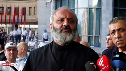 Փաշինյանը վերջին անգամ է գնալու Սարդարապատ որպես վարչապետ. Բագրատ Սրբազան
