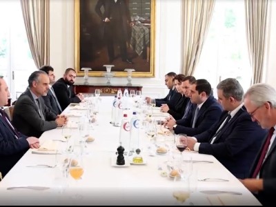 Պապիկյանը Բելգիայում այցելել է «Ջոն Կոկերիլ» ընկերության կենտրոնական գրասենյակ
