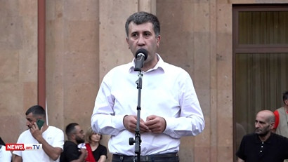 Ոնց կարելի է ծաղրական կերպով հայր սուրբ ասել ու հարվածել. Ռուբեն Մելիքյան