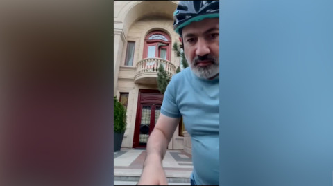 Փաշինյանը տեսանյութ է հրապարակել՝ ինչպես է հեծանիվ վարում Երեւանում