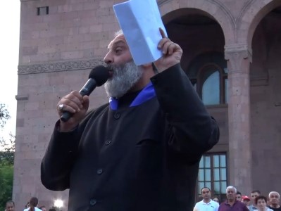 Հունիսի 12-ը հավասար է «Մարտի 1-ին». Բագրատ Սրբազան