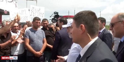 «Մի՛ խլեք մեր հողերը». ինչպես Վարդենուտ գյուղում դիմավորեցին Նիկոլ Փաշինյանին