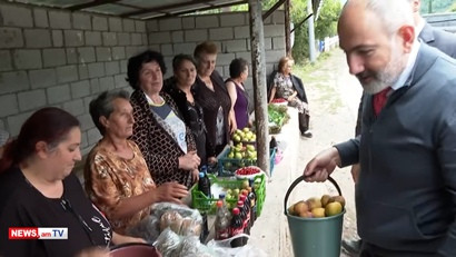 Վեդրոն 2000 դրամ, Սանոսյան, ձեր մոտ տանձը լավ է աճում. Փաշինյանը գնումներ արեց Վազաշենում
