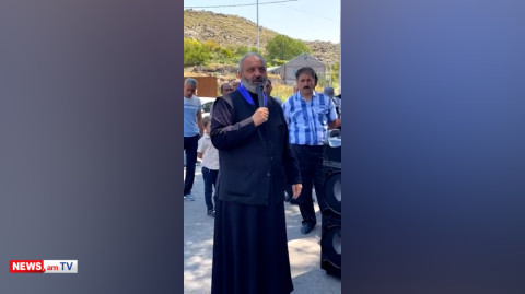 Ասում են՝ էս ժողովուրդը դեմ չէ, կգնանք, փողը կտանք, իր տունը կվերցնենք. Բագրատ Սրբազան