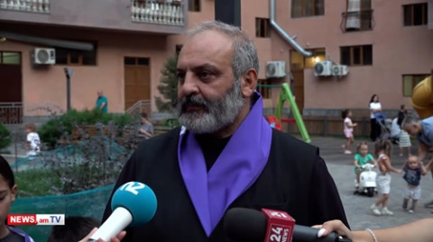 Մտածում ենք այլընտրանքների մասին. Բագրատ Սրբազանը՝ սեպտեմբերի հավաքի մասին