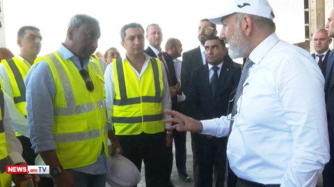 Փաշինյանն այցելել է ադրբեջանական կրակոցների հետեւանքով Երասխից տեղափոխված գործարան