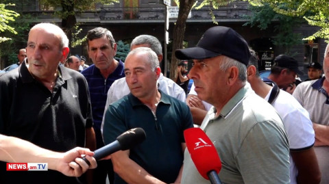 Քերոբյանն ասում էր՝ մարդիկ անատամ էին, հողը ծախեցին, ատամ գցեցին, էդ նախարարի խոսք ա՞. վարդենուտցի