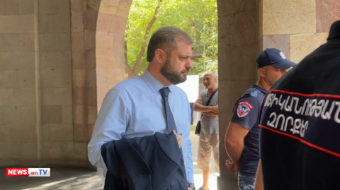«Գոնե մի հատ բարեւ տուր». խաղաղ պայմաններում մահացած զինծառայողների մայրերը՝ Պապոյանին
