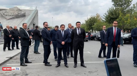 Սուրեն Պապիկյանը, Ալեն Սիմոնյանն ու Վահագն Խաչատուրյանն այցելել են «Եռաբլուր»