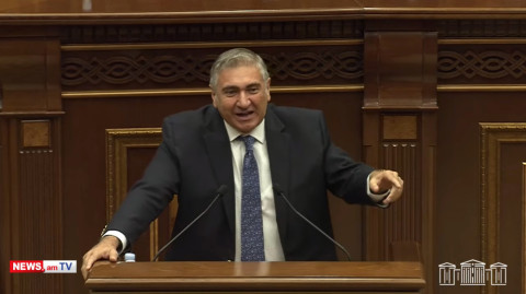 «Պադավատների վրա մսխած 1 մլրդ–ը գուցե ուղղեի՞ք Գյումրիին». Արթուր Խաչատրյան