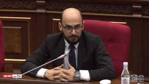 Քաղաքացին կրիպտոարժույթի կետում առանց փաստաթղթի ինչքան գումար ուզում կանխիկացնում է.ՔՊ–ականը բողոքեց