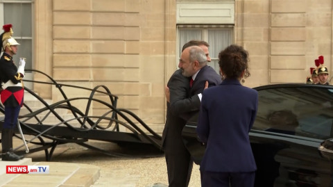 Armenia’s Pashinyan, France’s Macron meet at Elysee Palace