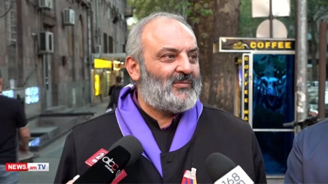 Բագրատ Սրբազանը՝ Միքայել Աջապահյանի քննադատության, նախկին նախագահներին հանդիպելու մասին
