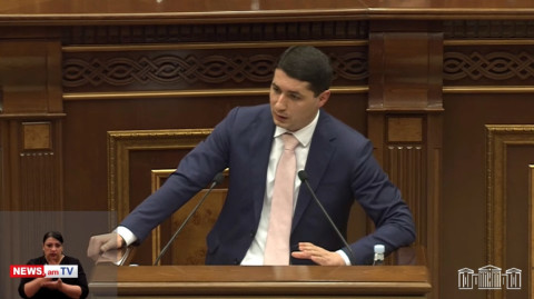 Ինչու է Միքայել Արզումանյանը մինչեւ հիմա կալանքի տակ. Քյարամյանը փակագծեր բացեց